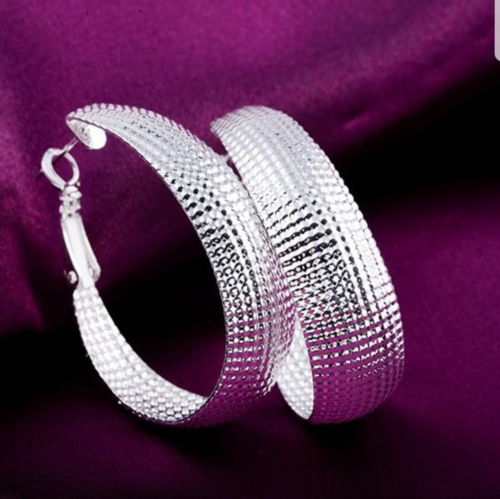 925 Silver Hoop Earrings NWOT